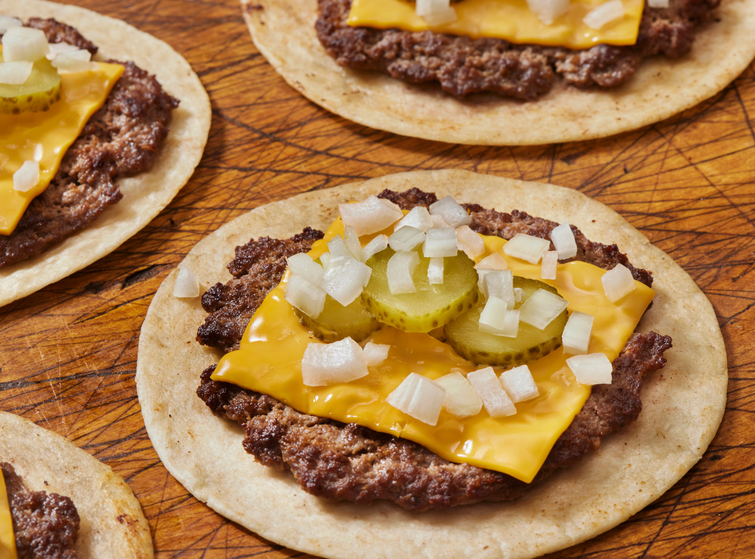 Smashed "BIG MAC" Tacos - recept van The Spice Club