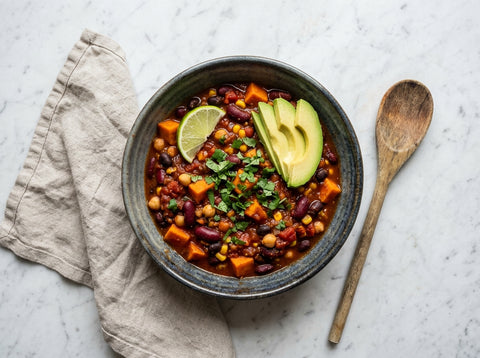 Slowcooker Chili Sin Carne Zonder Pakje — Vegetarisch en Pittig