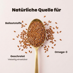 Geschroteter Leinsamen – Löffel mit Leinsamen und Labels: Ballaststoffe, Omega-3, Geschrotet